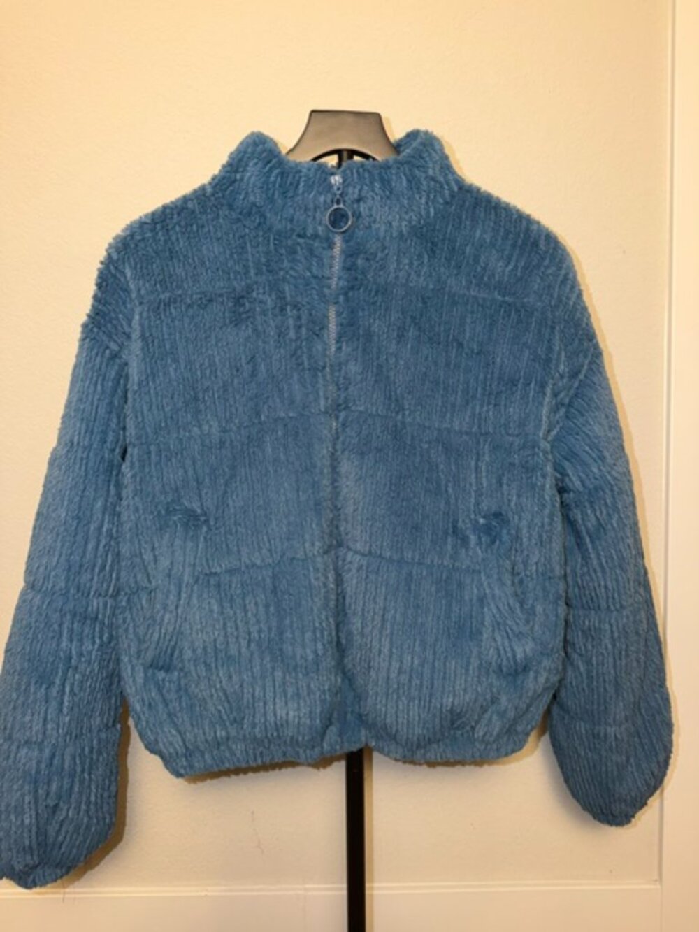 Wild Fable Blue Faux Fur Puffer Jacket Size Small Cozy Plush